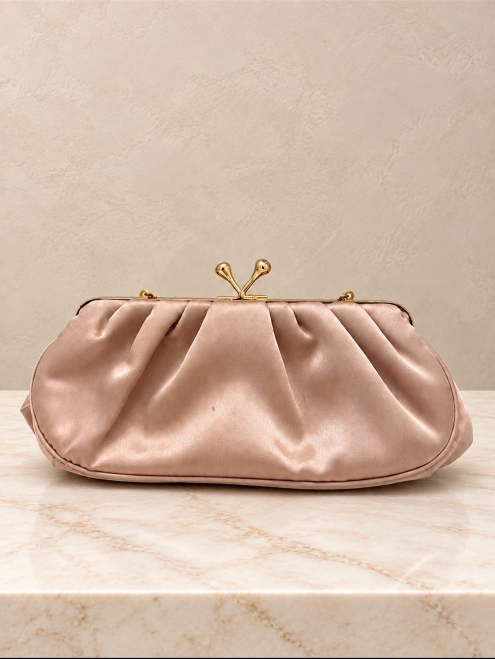 Authentic Jessica McClintock evening clutch Blush Satin Pleated Kiss-Lock